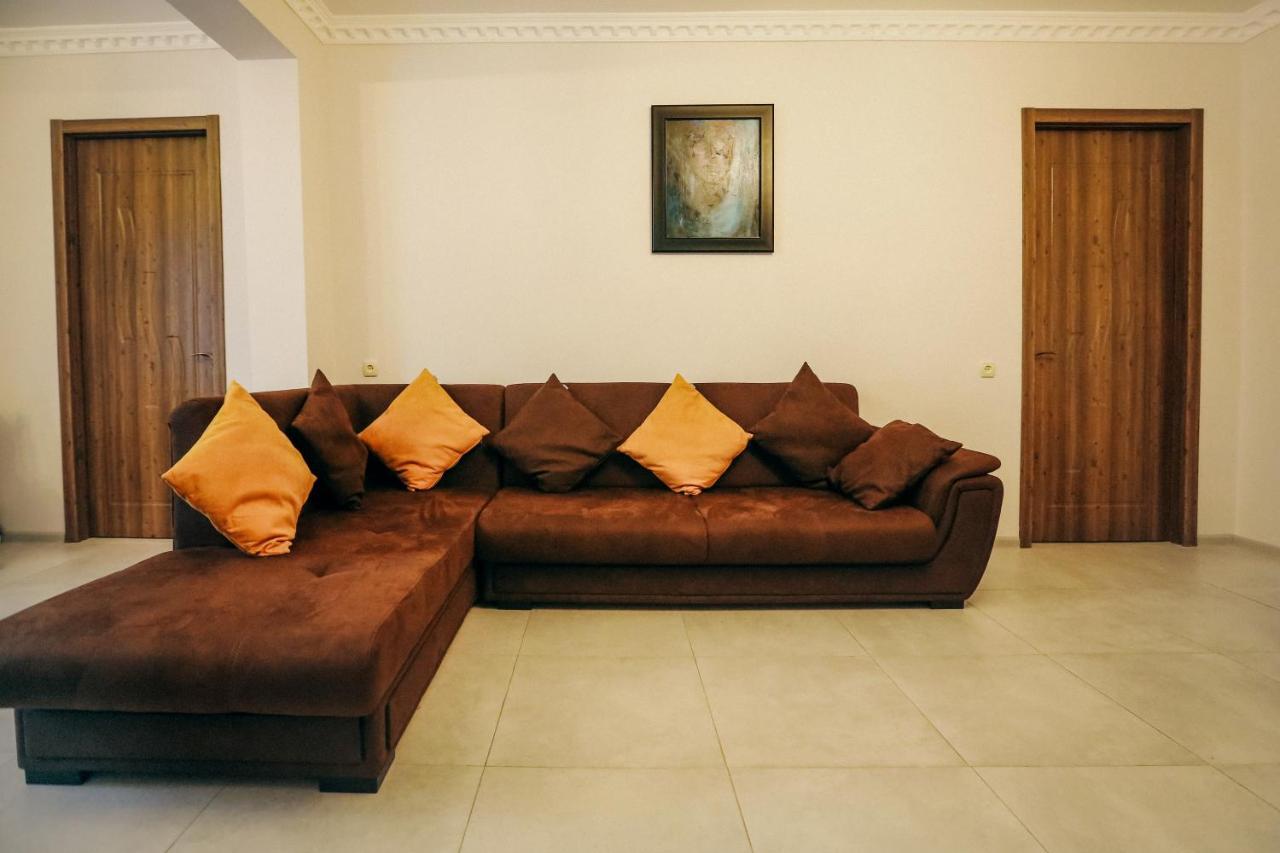 Bebo Babu Guest House Kutaisi Eksteriør bilde