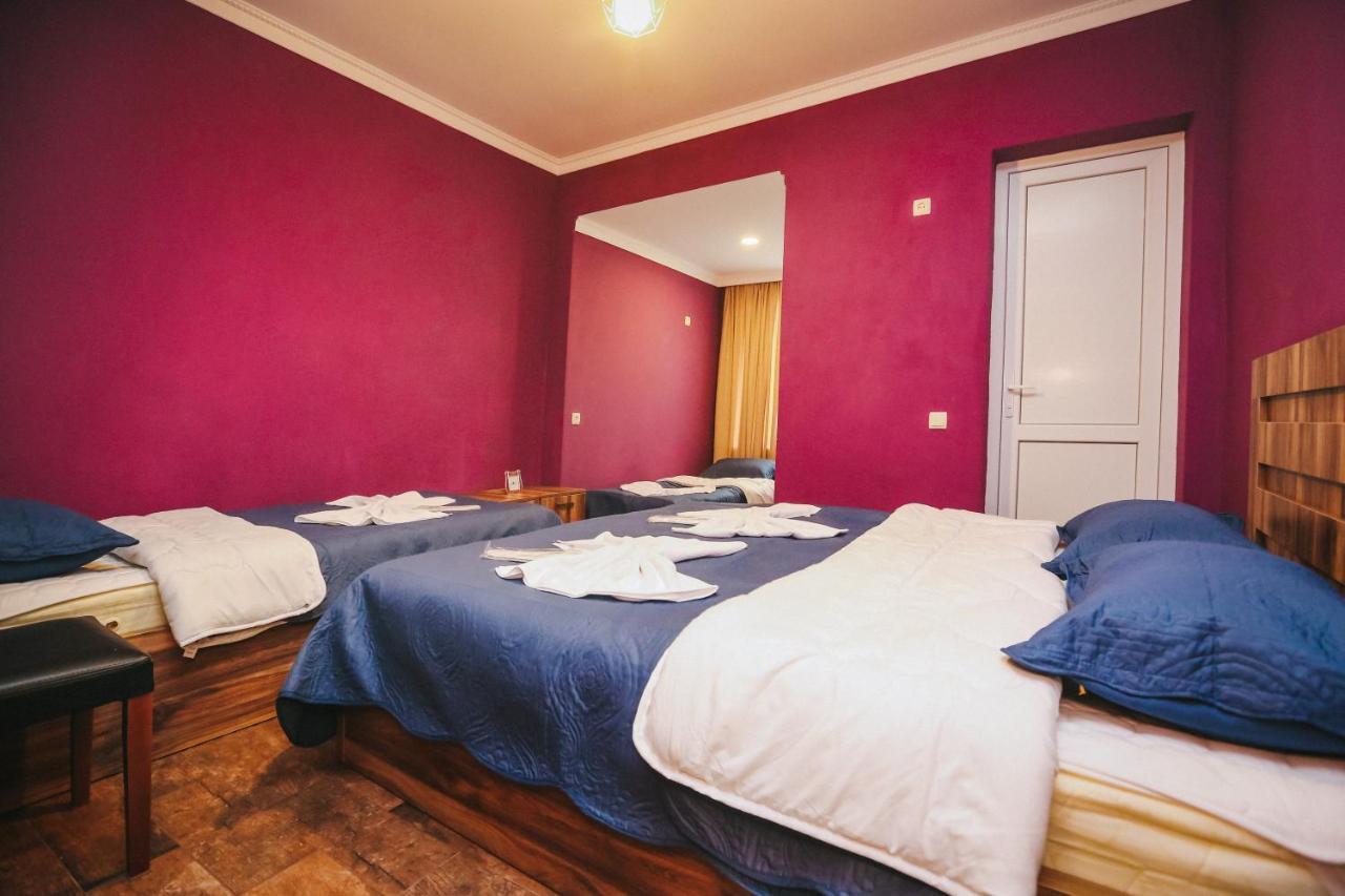 Bebo Babu Guest House Kutaisi Eksteriør bilde